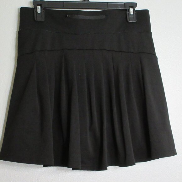 Black Tennis Skirt - Picture 2 of 4